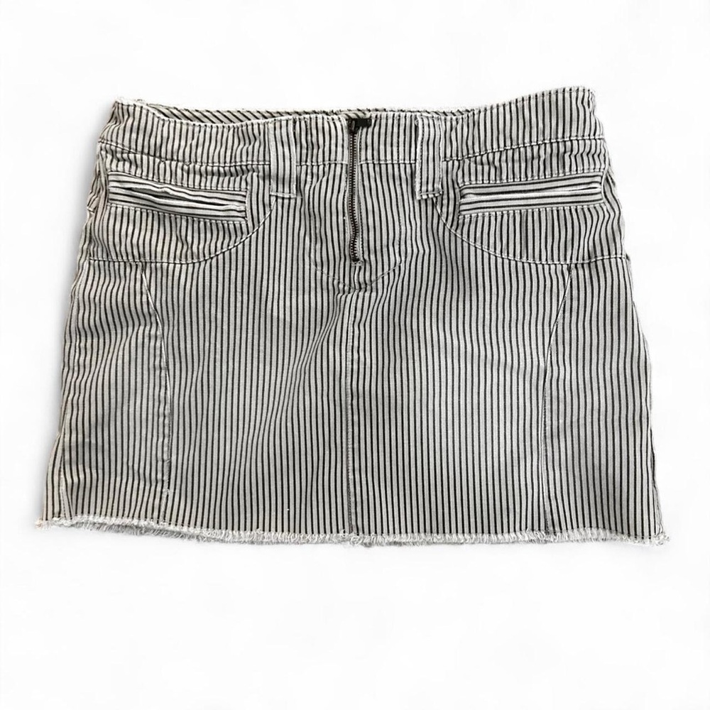 American Eagle Outfitters Black and White Striped summer casual Mini Skirt